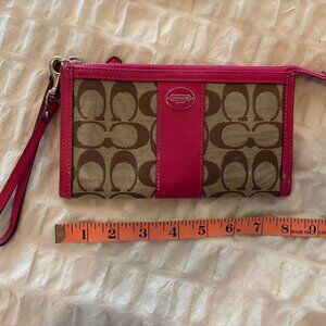 VINTAGE Authentic Coach Legacy Signature Zippy Wallet